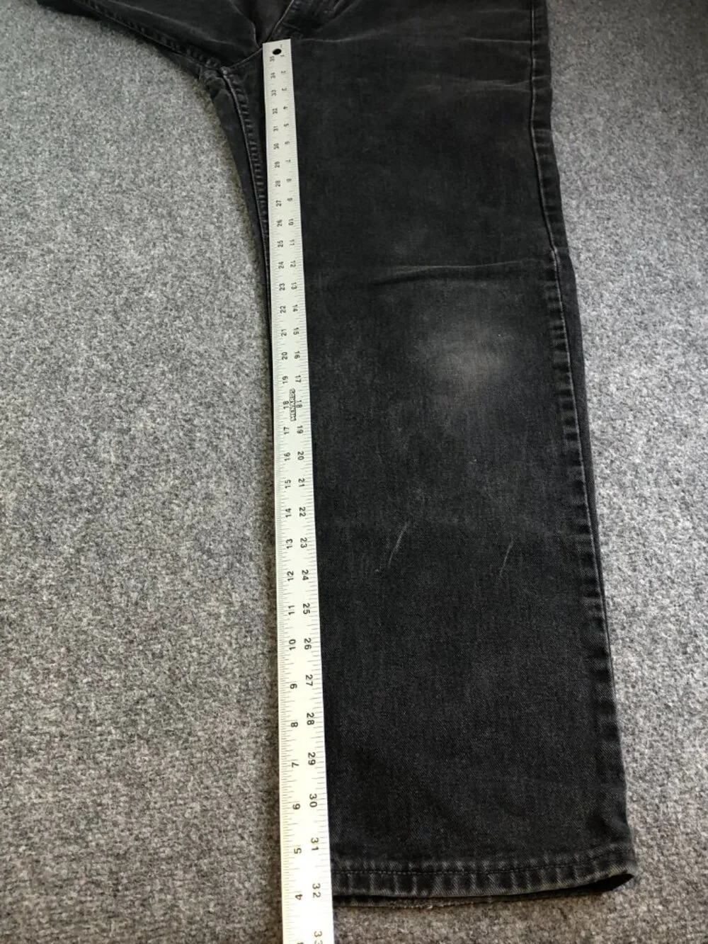 Vintage Levis 550 Jeans Mens 32x32 Faded Black Red Tab Grunge Made USA 2002 Y2K